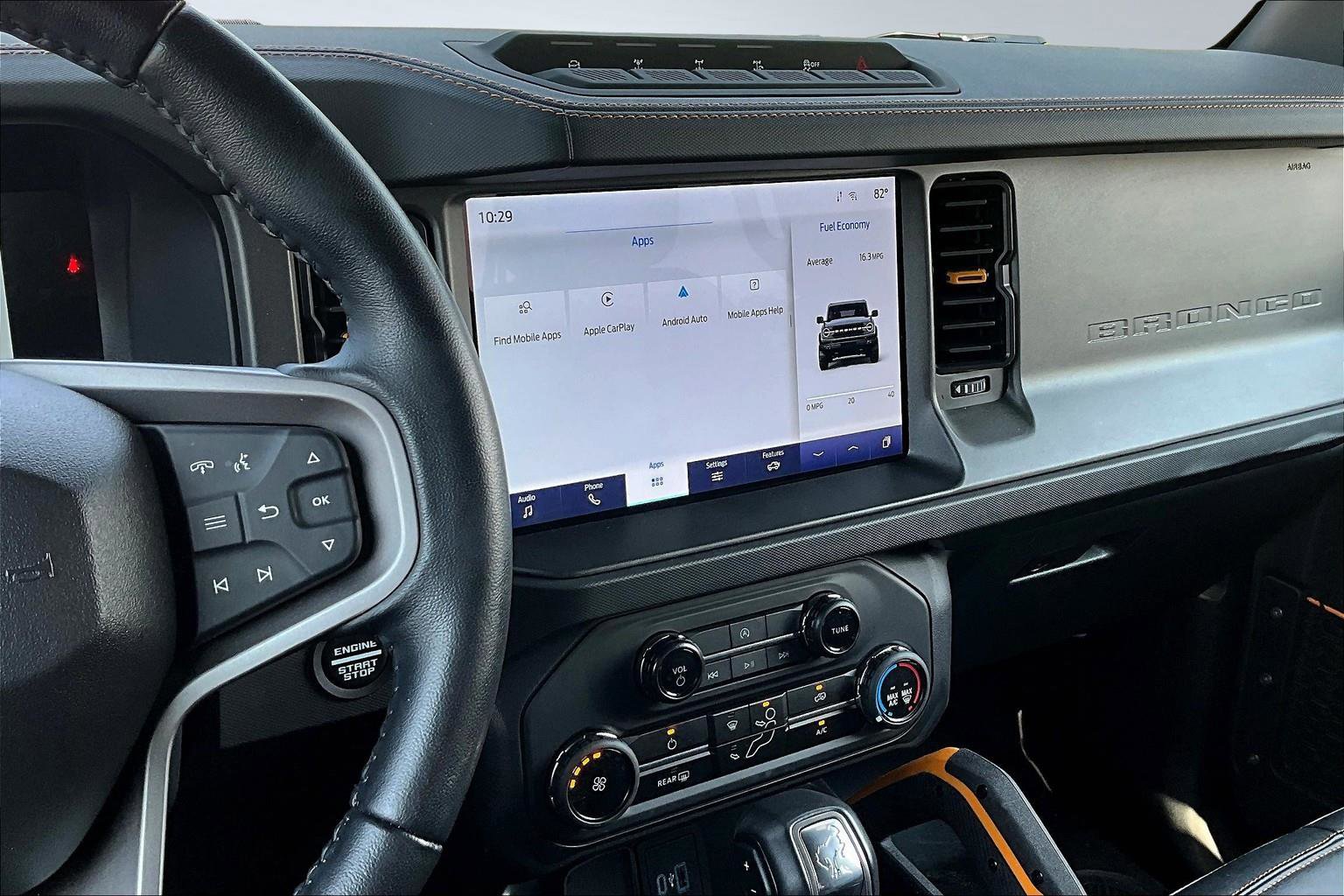 Used 2024 Ford Bronco Badlands image 8