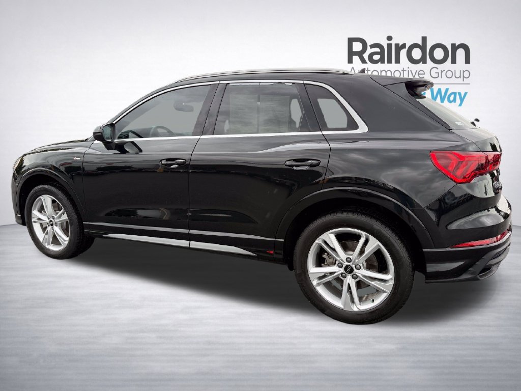 Used 2023 Audi Q3 2.0T Premium w/ Convenience Package AWD/4WD image 5