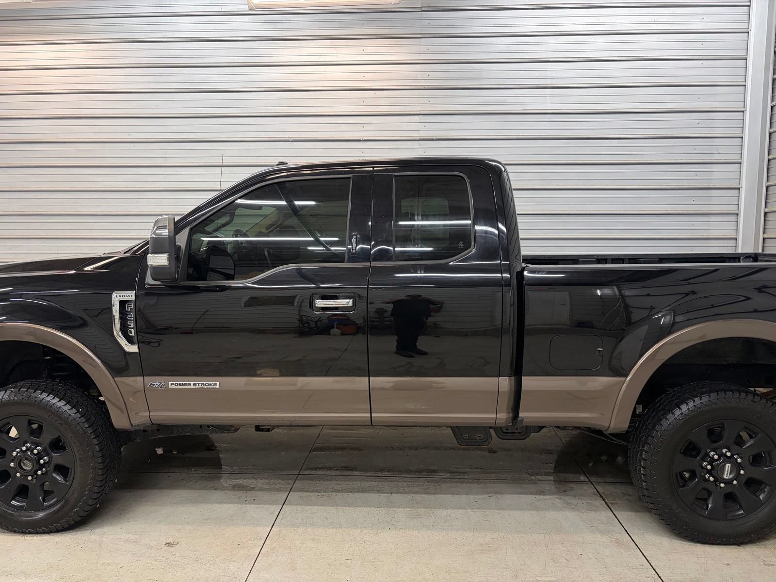 Used 2017 Ford F250 Lariat w/ Chrome Package AWD/4WD image 7