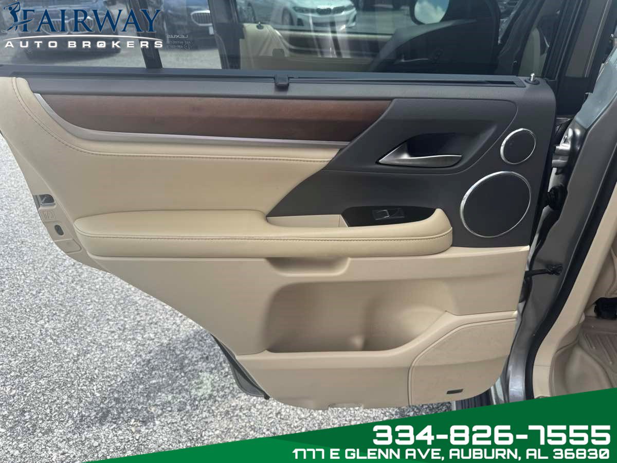 Used 2016 Lexus LX 570 4WD w/ Luxury Package image 33