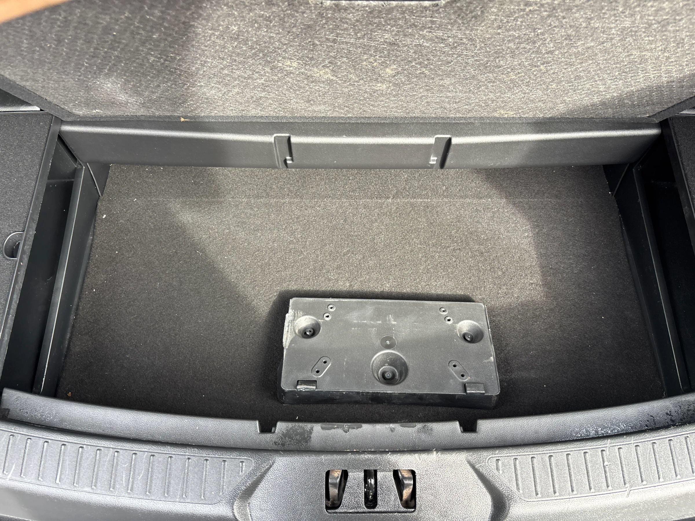 Used 2024 Ford Explorer XLT AWD/4WD image 29