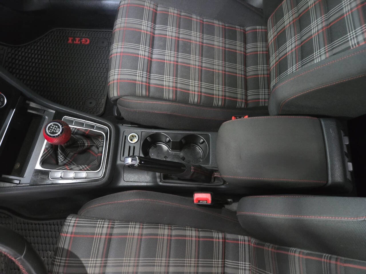 Used 2020 Volkswagen GTI S image 16