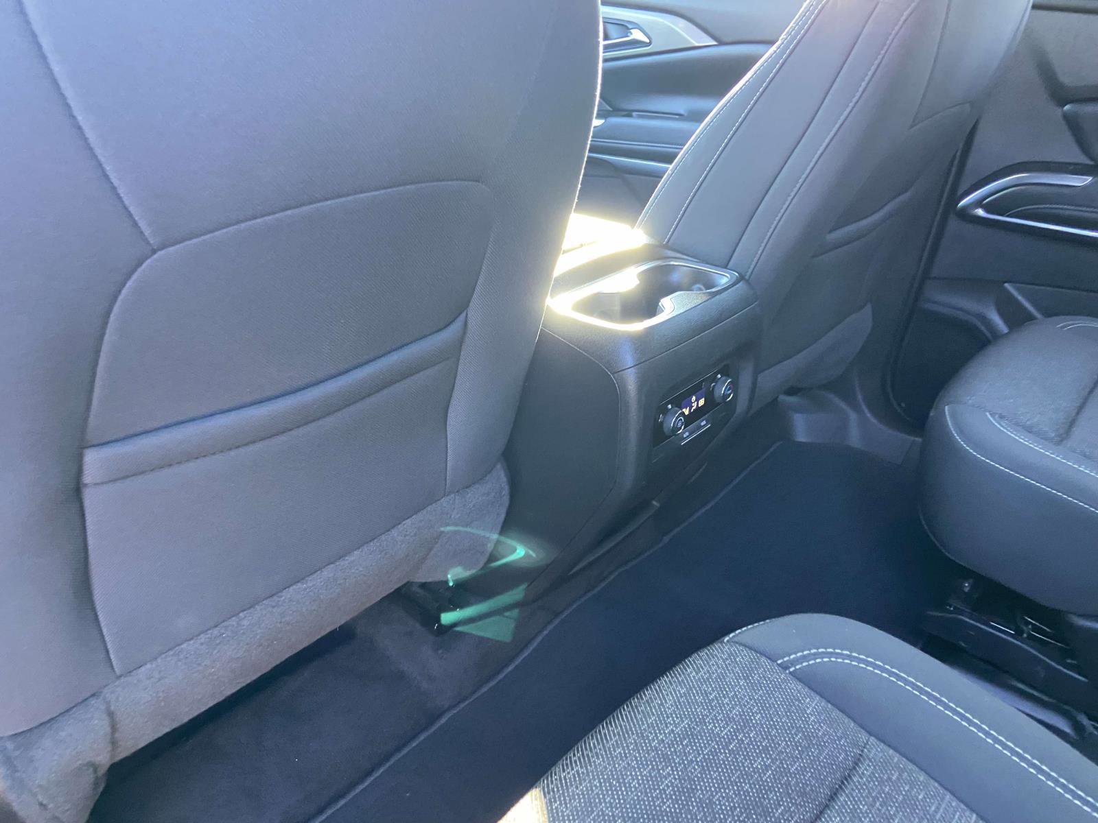 Certified 2025 Chevrolet Traverse LT image 3