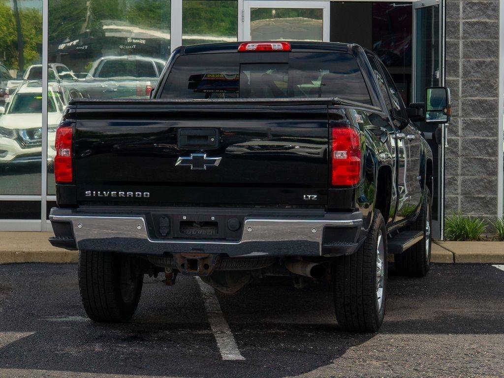 Used 2017 Chevrolet Silverado 2500 LTZ w/ Vortec Plus Package AWD/4WD image 3