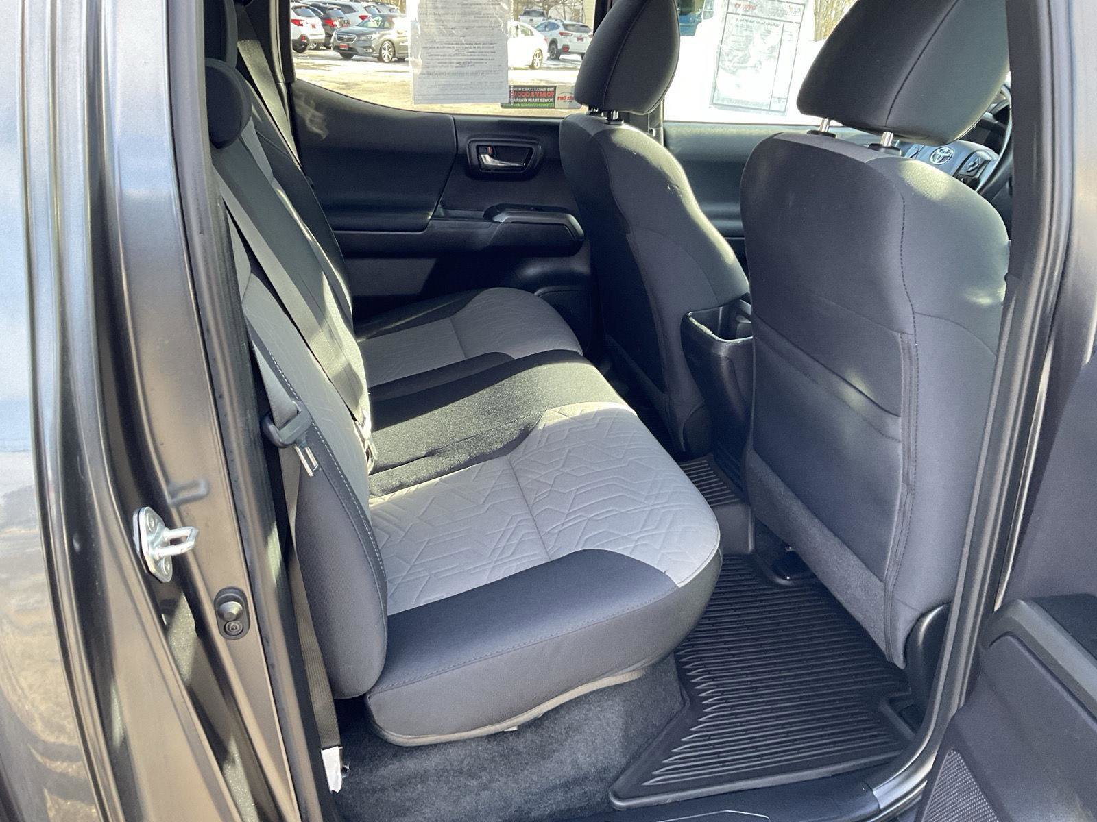 Used 2021 Toyota Tacoma TRD Off-Road w/ Technology Package image 21