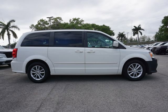 Used 2013 Dodge Grand Caravan SXT image 17