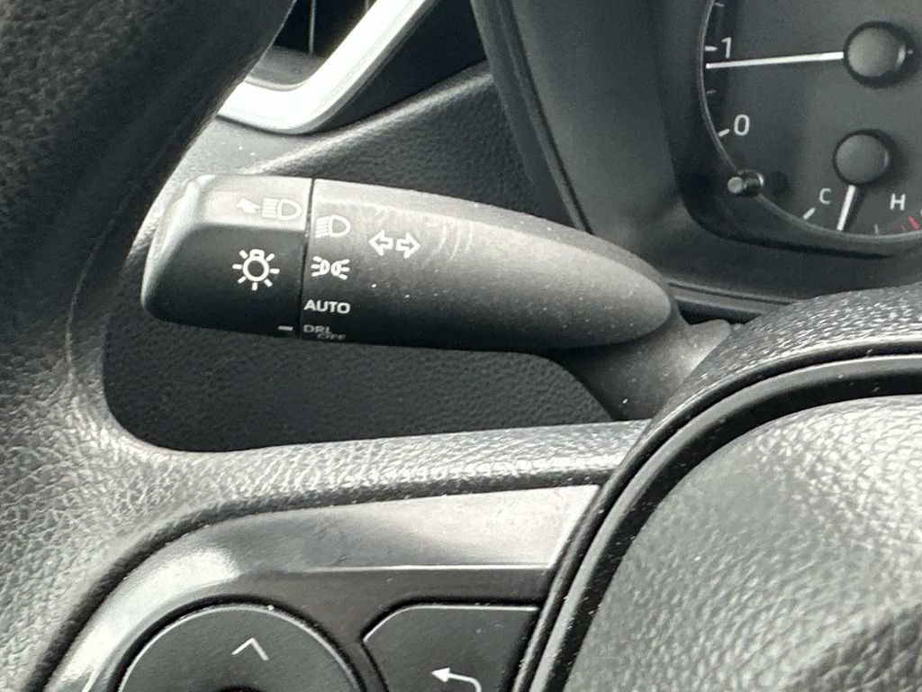 Used 2025 Toyota Corolla LE FWD image 24