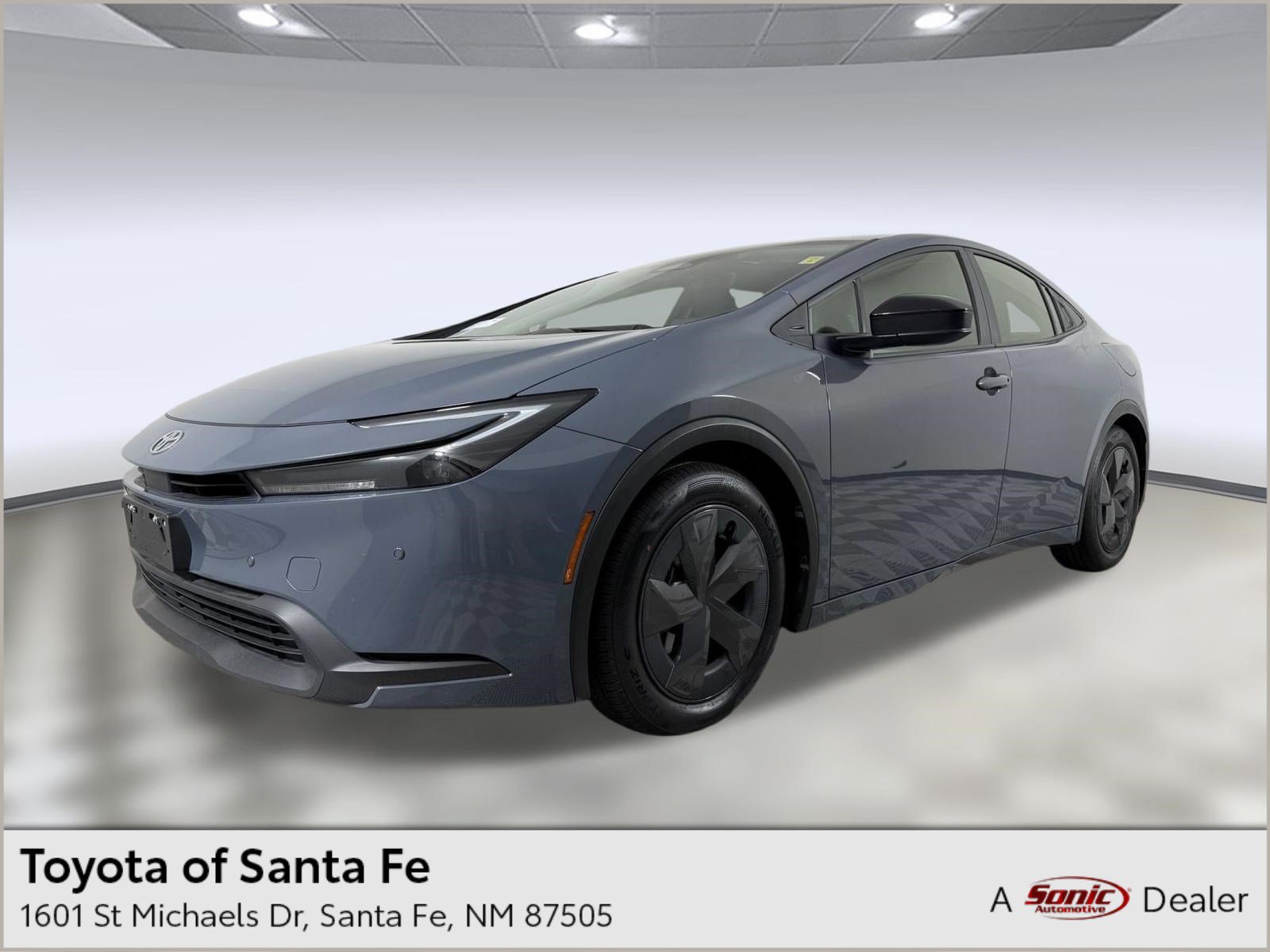 Used 2025 Toyota Prius LE FWD image 1