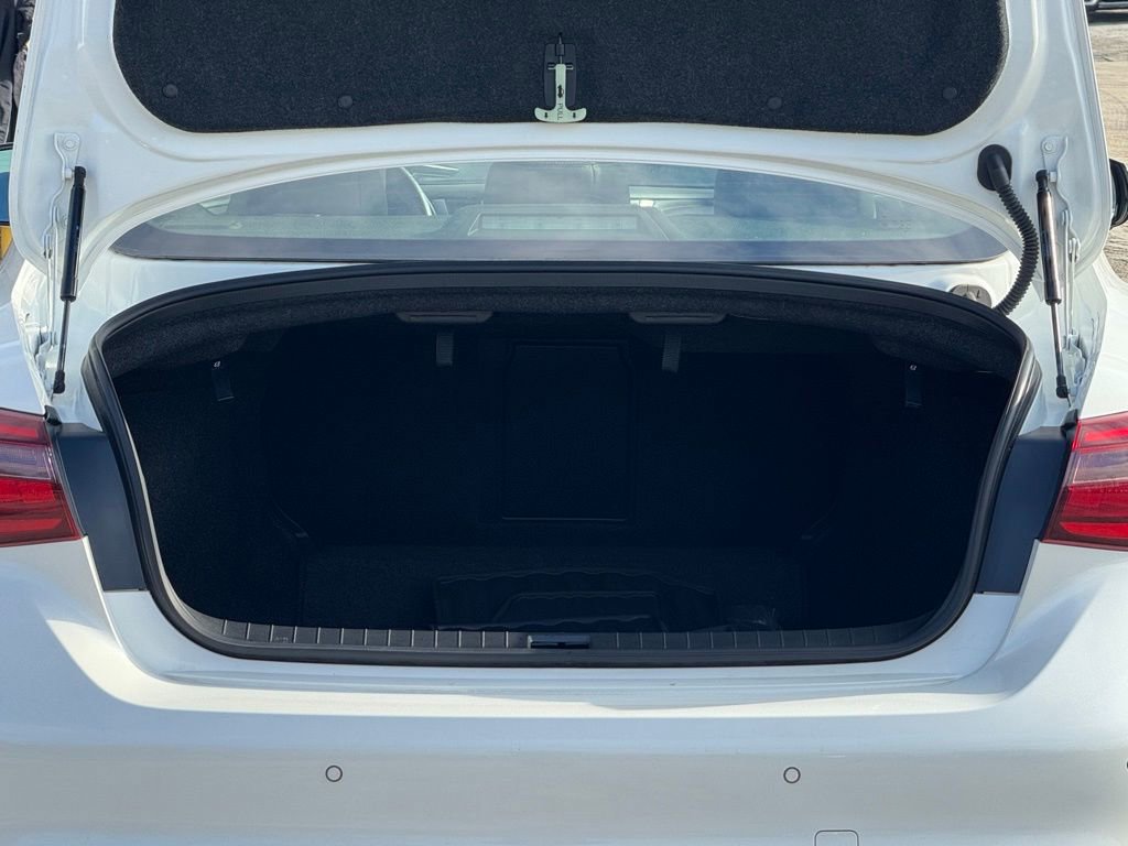 Used 2023 INFINITI Q50 Luxe w/ Cargo Package image 31