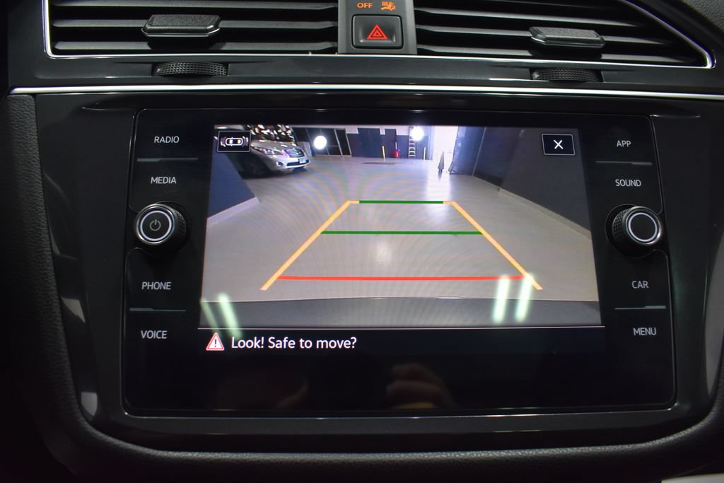 Used 2023 Volkswagen Tiguan SE R-Line FWD image 24