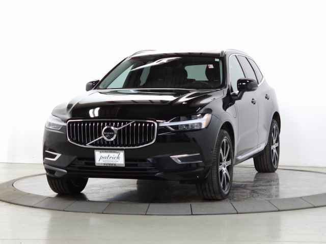 Used 2019 Volvo XC60 T8 Inscription image 3