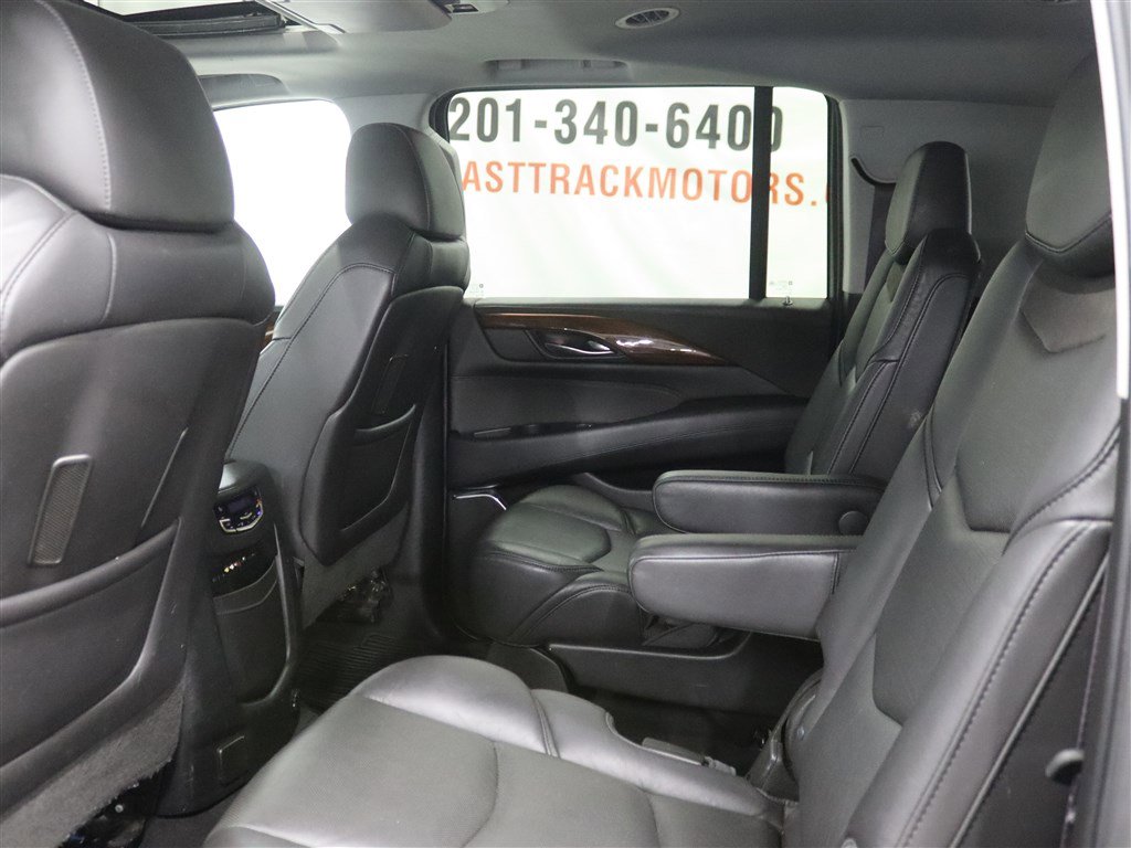 Used 2016 Cadillac Escalade ESV Premium AWD/4WD image 16