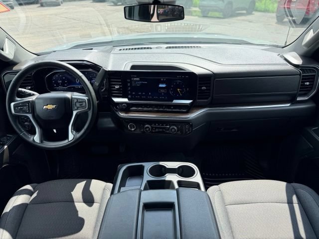 Used 2024 Chevrolet Silverado 1500 LT AWD/4WD image 22