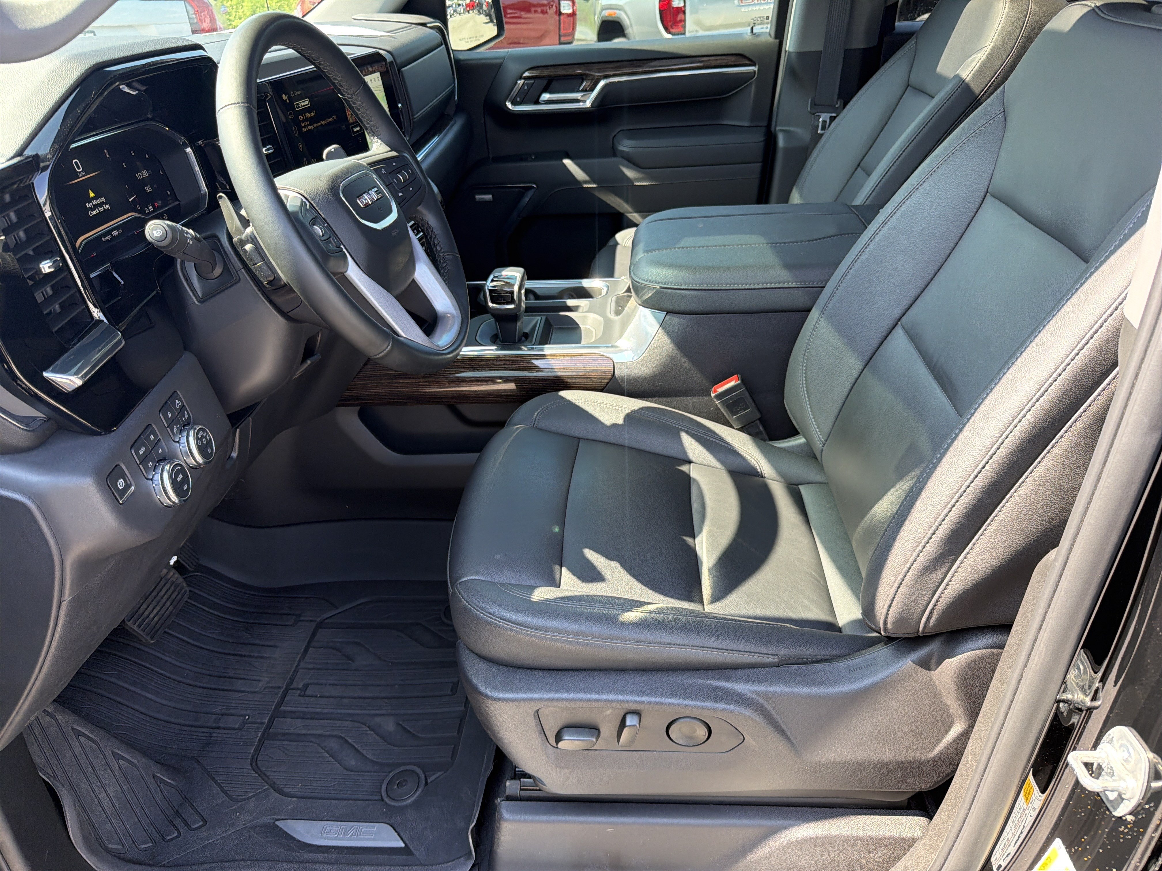Certified 2025 GMC Sierra 1500 Elevation w/ Elevation Premium Package AWD/4WD image 10