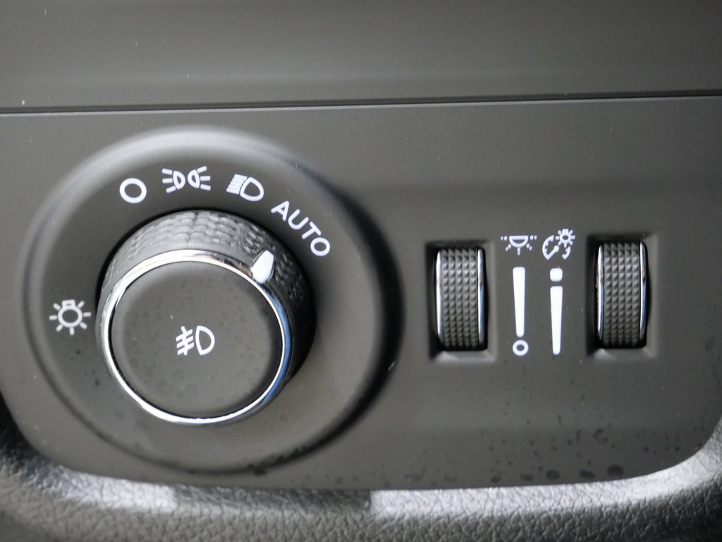 Used 2022 Jeep Grand Cherokee L Limited image 15