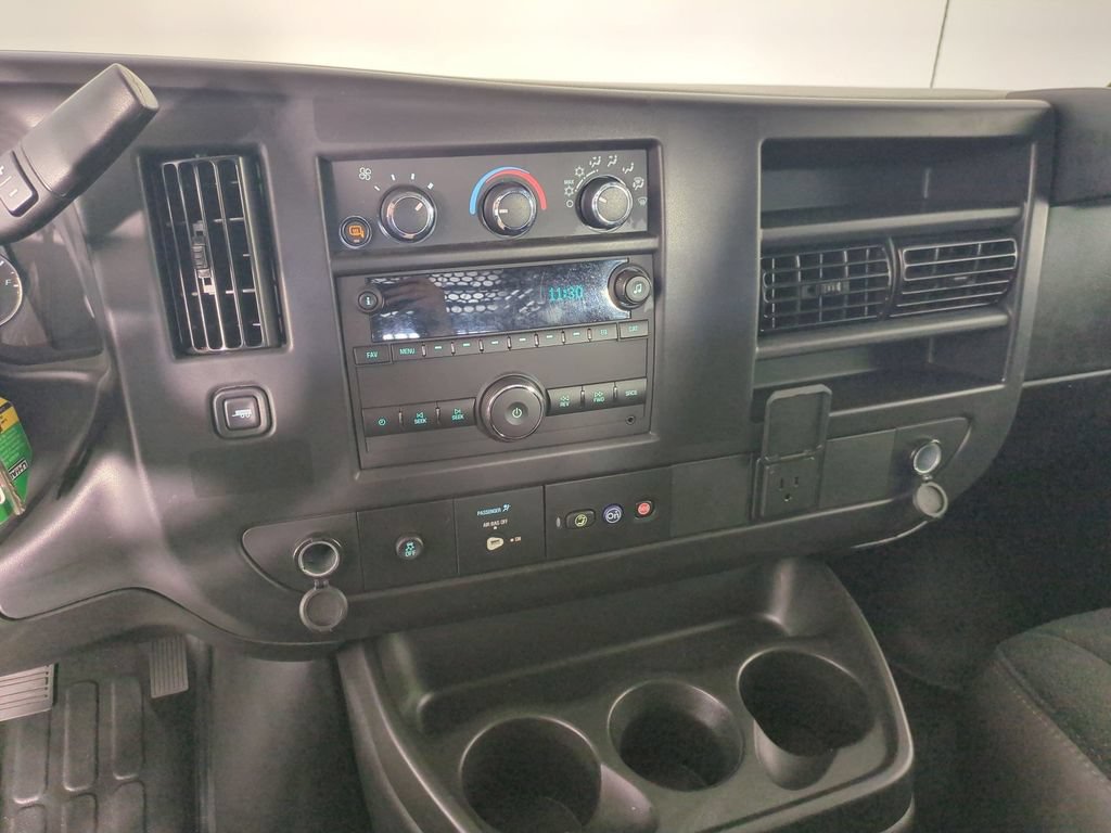 Used 2025 GMC Savana 2500 w/ Driver Convenience Package RWD image 21