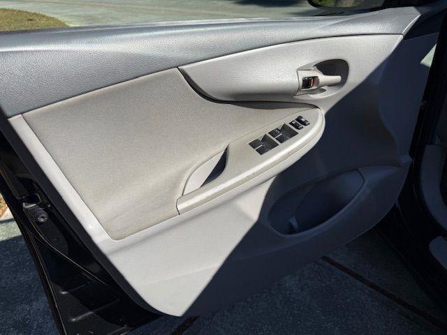 Used 2010 Toyota Corolla FWD image 27