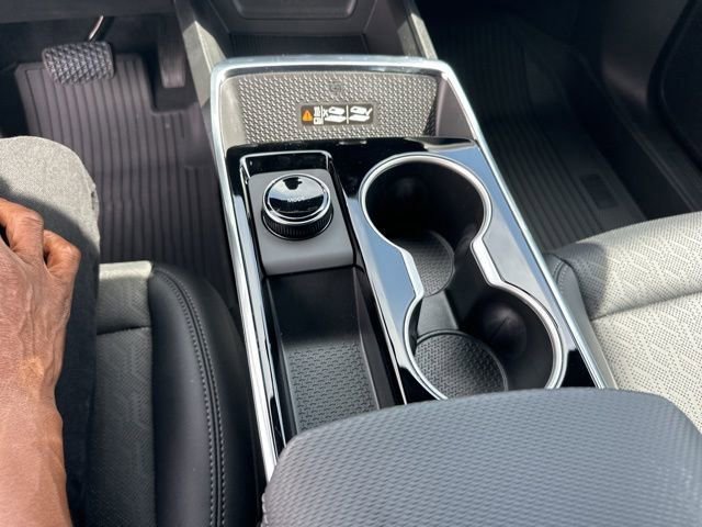 New 2026 Chevrolet Equinox LT w/ Convenience Package II image 26