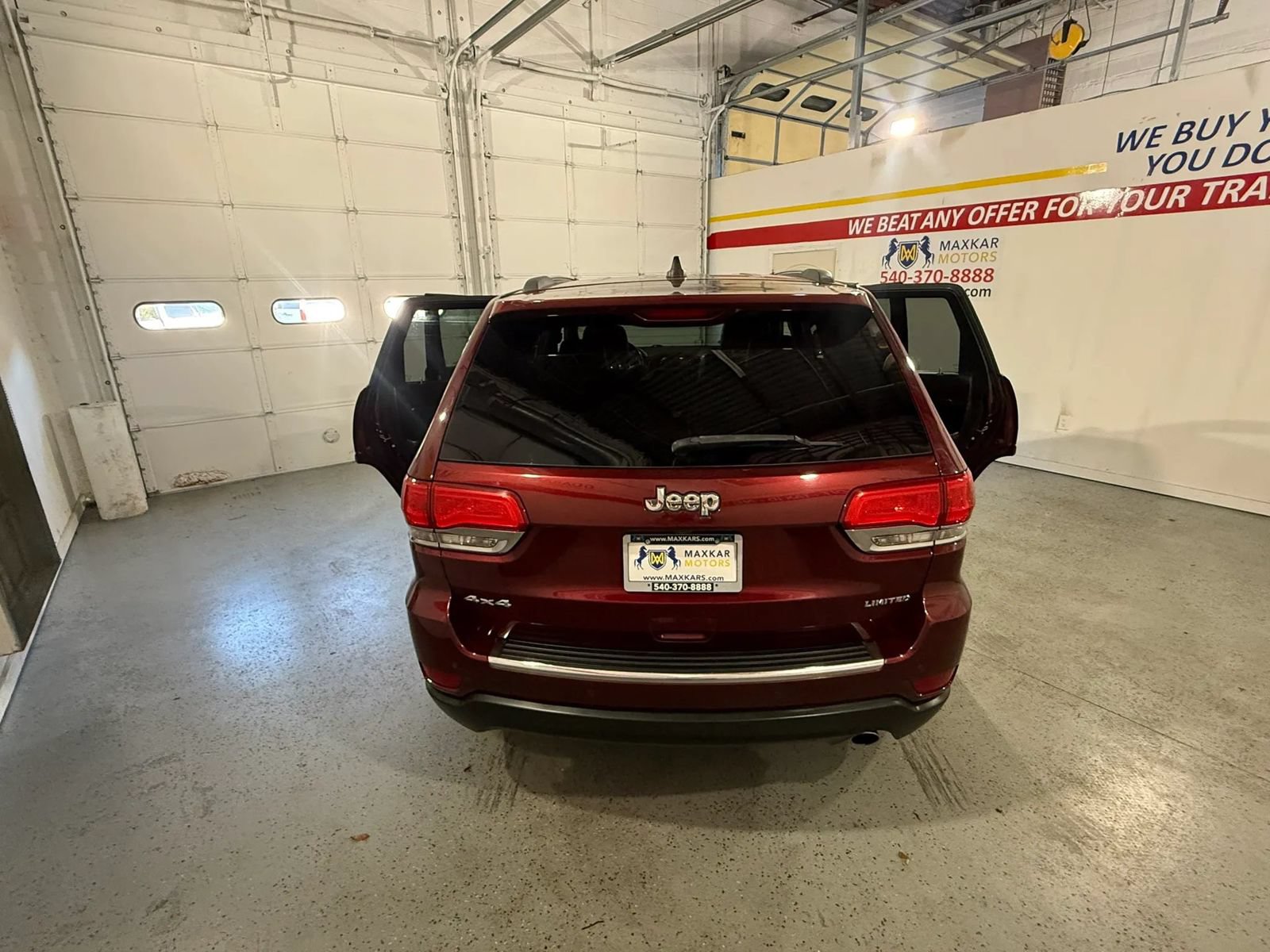 Used 2019 Jeep Grand Cherokee Limited AWD/4WD image 15