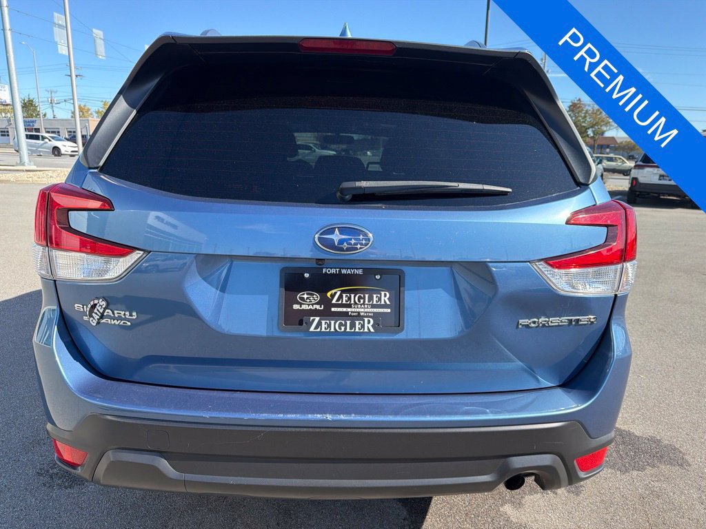Used 2020 Subaru Forester Premium AWD/4WD image 5
