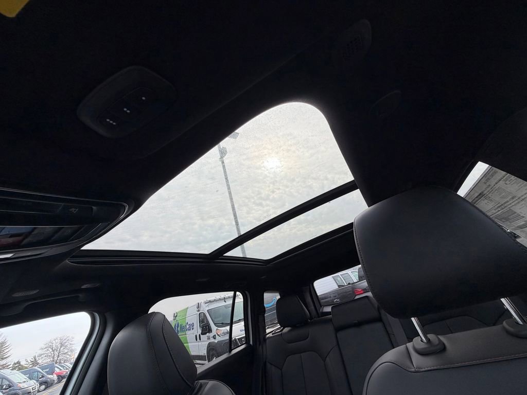 New 2026 Jeep Cherokee Limited image 28