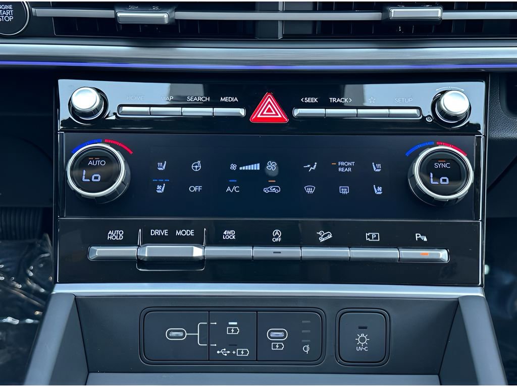 Used 2024 Hyundai Santa Fe Limited image 18