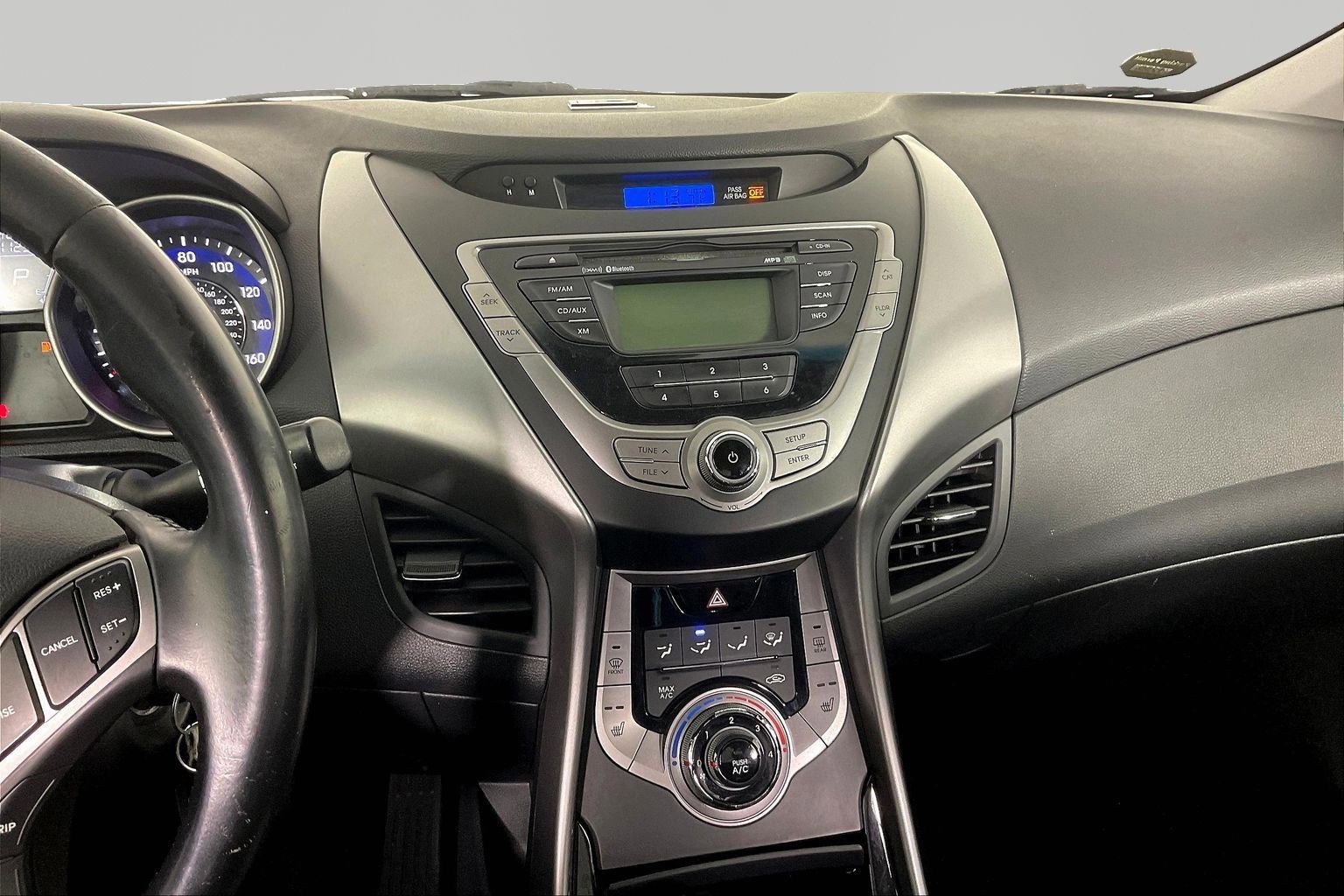 Used 2013 Hyundai Elantra Limited FWD image 9