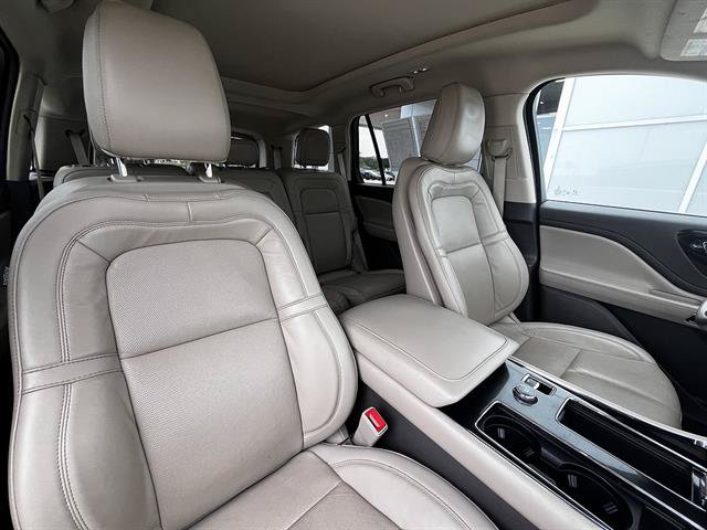Used 2023 Lincoln Aviator Reserve RWD image 9