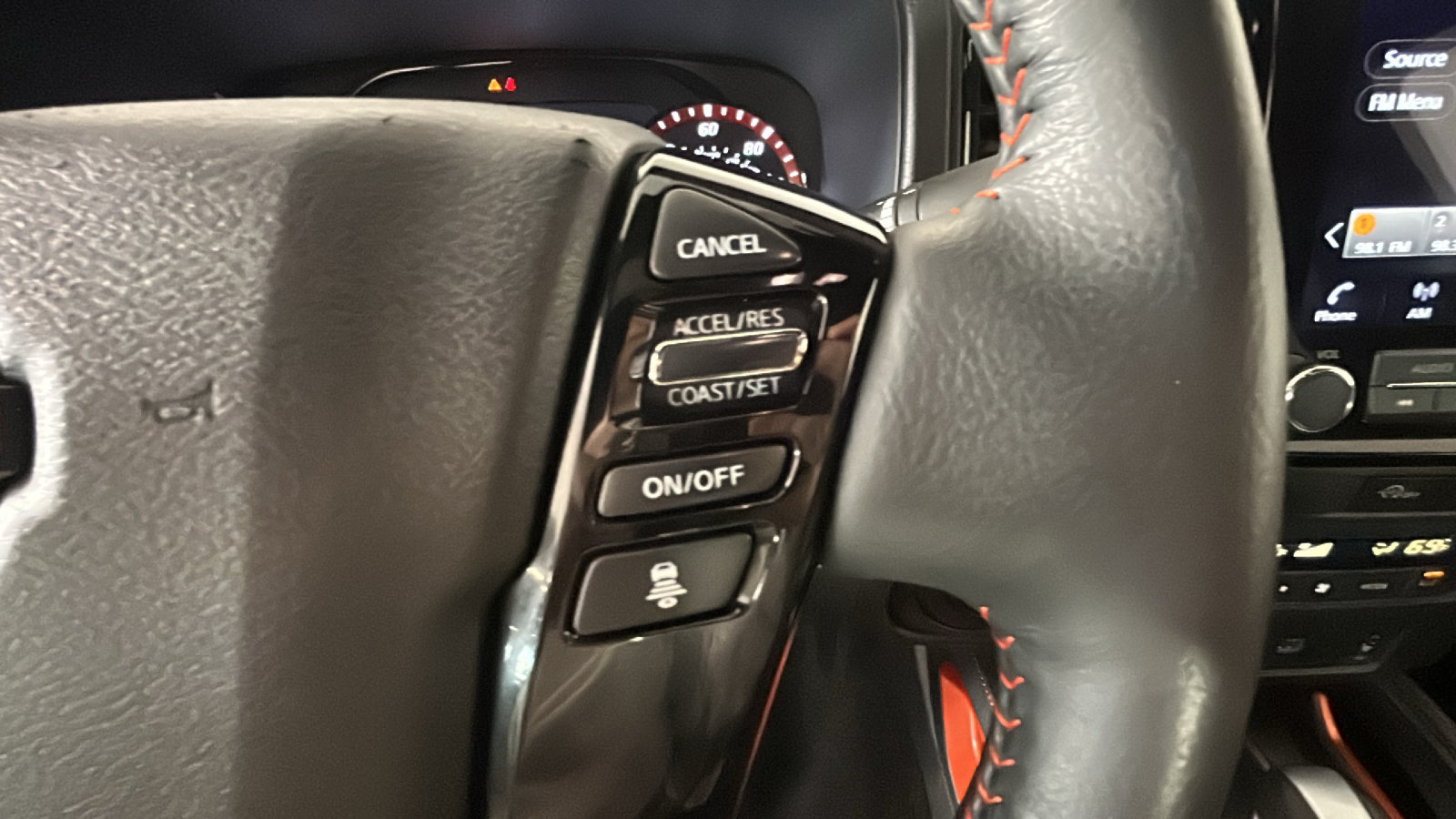 Used 2023 Nissan Frontier PRO-4X w/ Pro Convenience Package AWD/4WD image 21