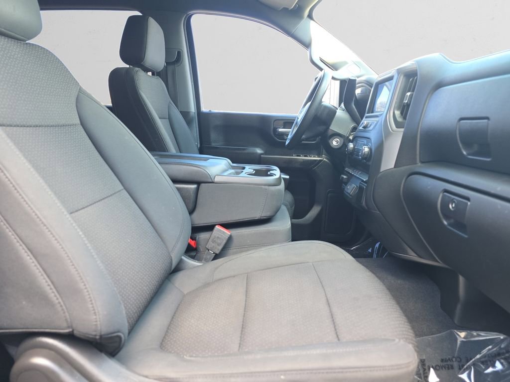 Used 2020 Chevrolet Silverado 2500 Custom w/ Custom Value Package image 17