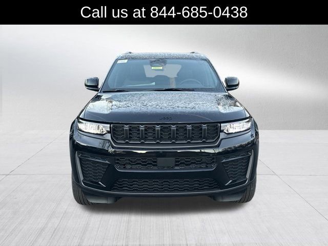 New 2026 Jeep Grand Cherokee Altitude RWD image 2