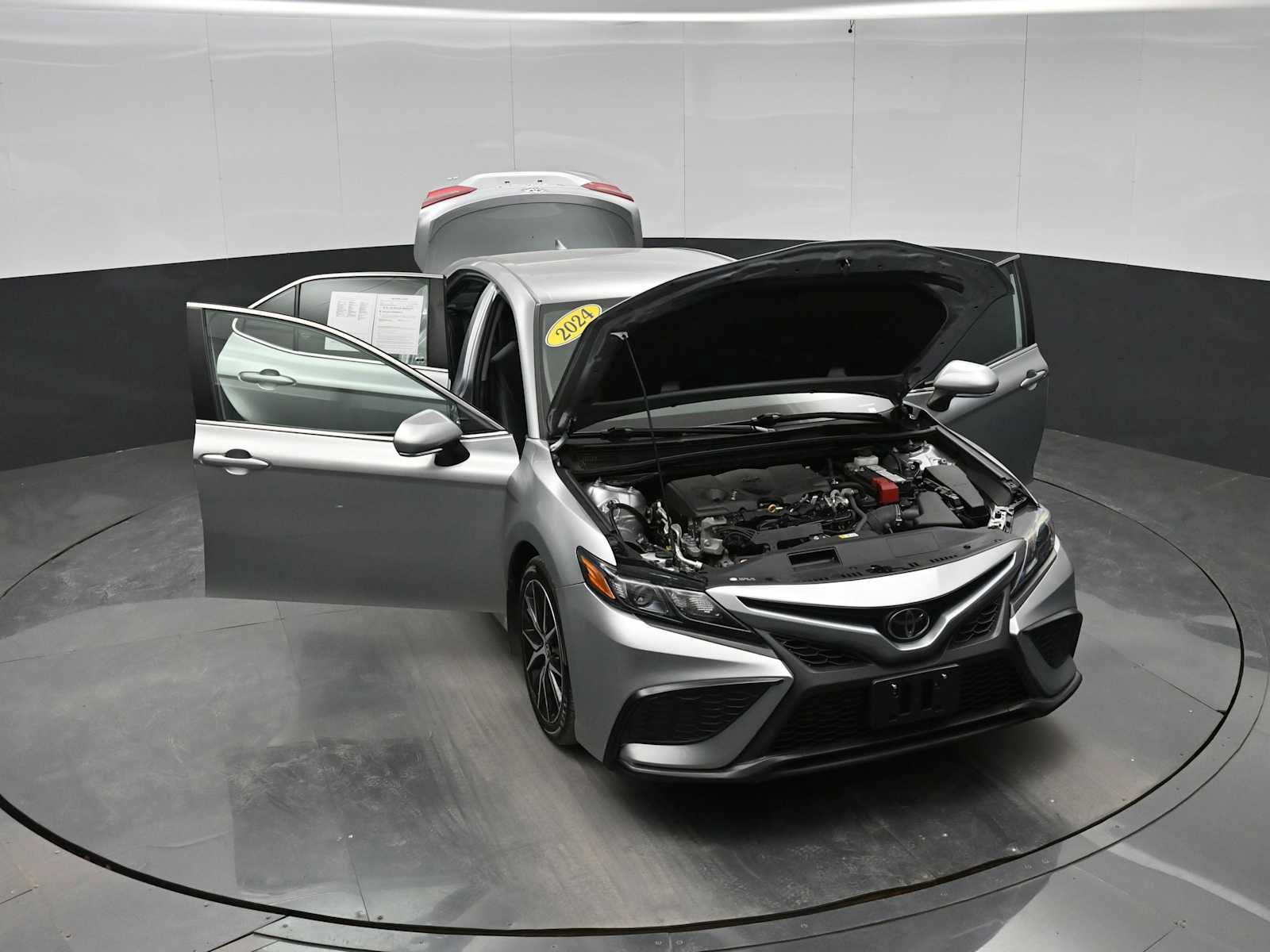 Used 2024 Toyota Camry SE FWD image 40