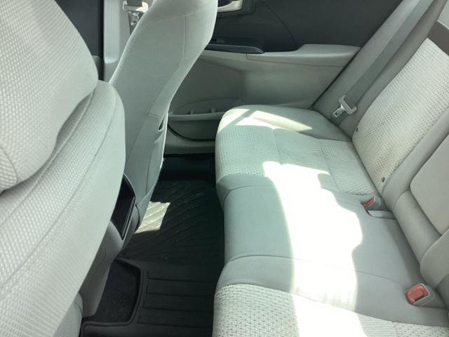 Used 2013 Toyota Camry LE FWD image 6