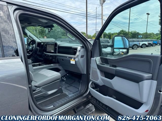 New 2026 Ford F250 XLT w/ XLT Premium Package AWD/4WD image 14