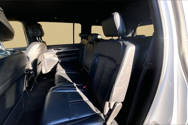 Used 2022 Jeep Wagoneer Series III image 16