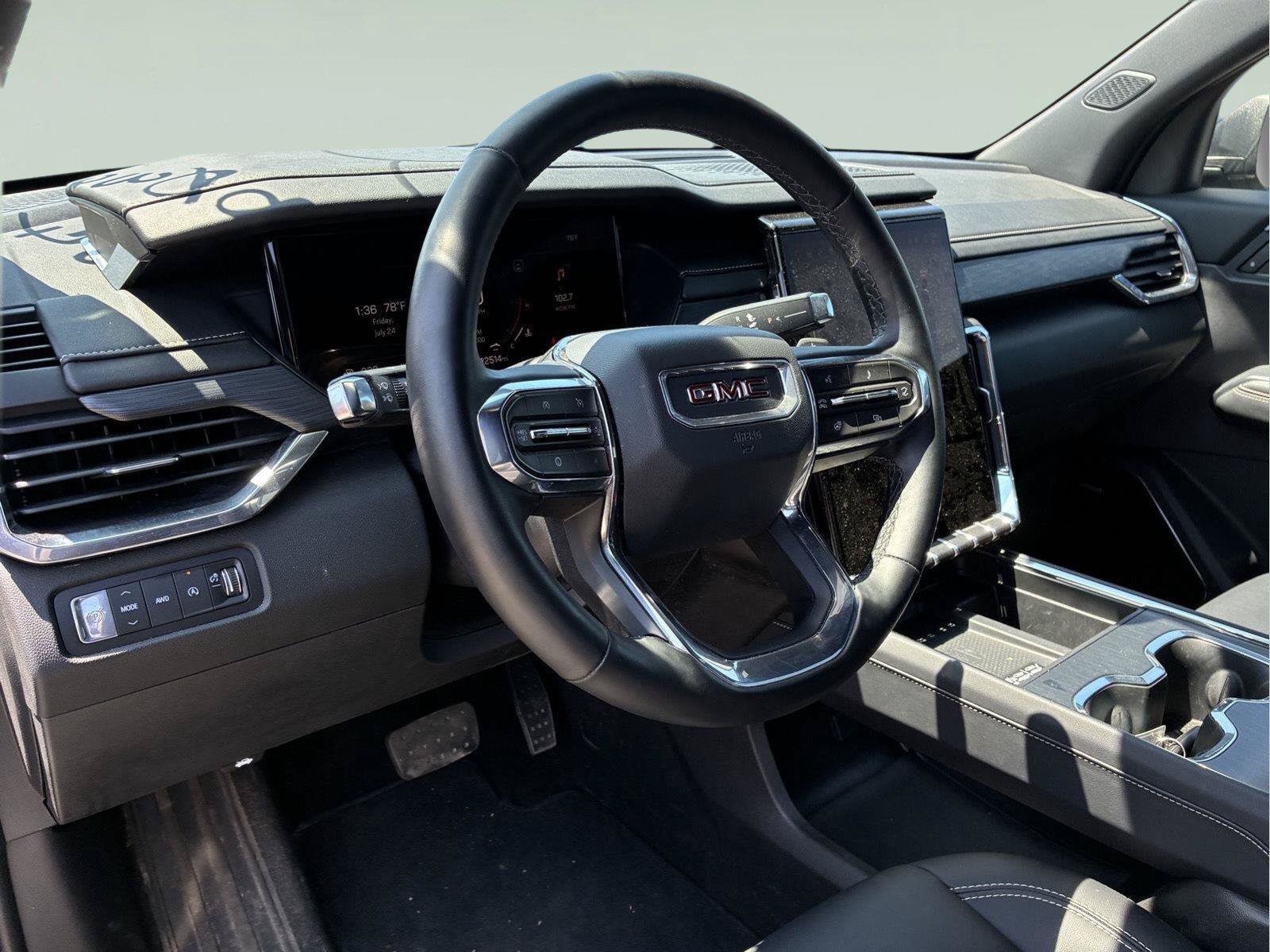 Used 2025 GMC Acadia Elevation AWD/4WD image 19