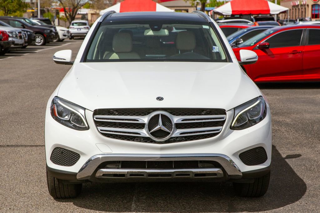 Used 2019 Mercedes-Benz GLC 300 4MATIC image 3