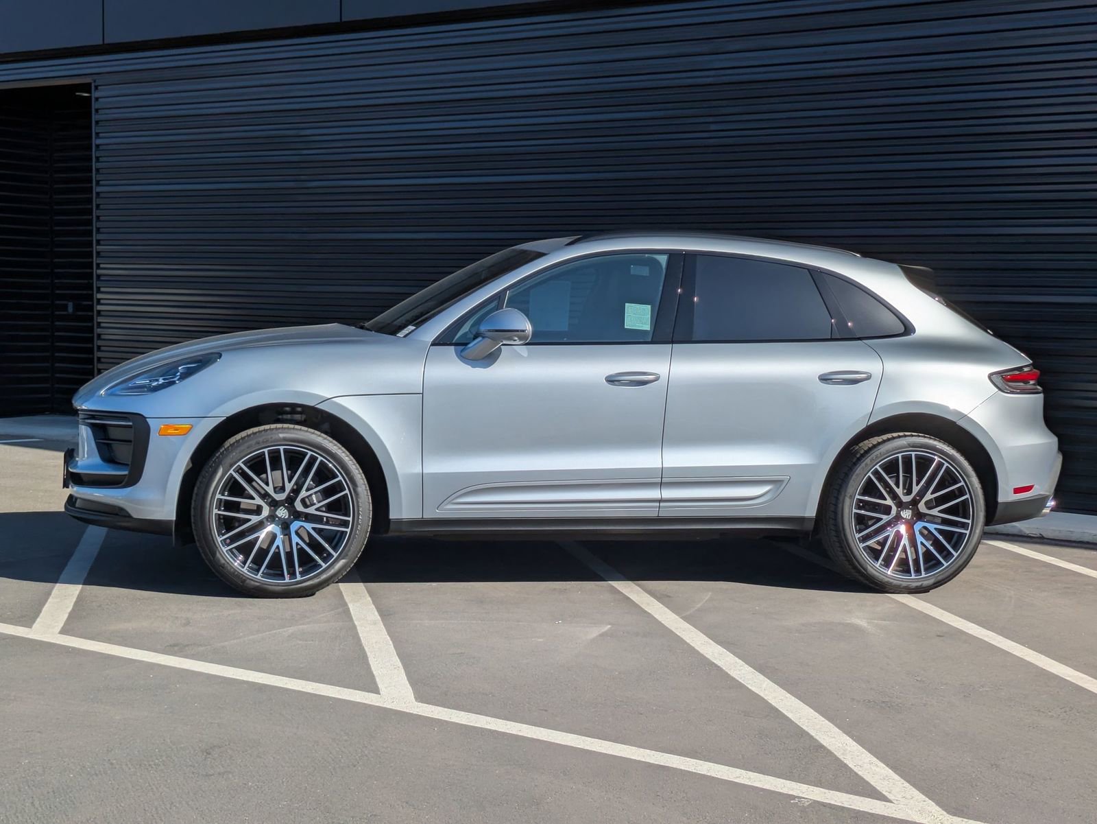 Certified 2026 Porsche Macan image 2