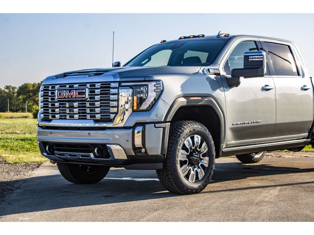 New 2026 GMC Sierra 3500 Denali w/ Denali Reserve Package image 18