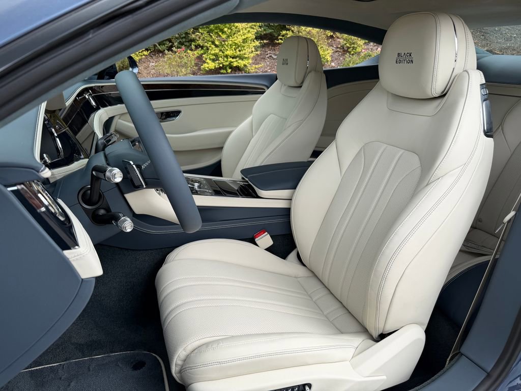 Used 2025 Bentley Continental GT image 17