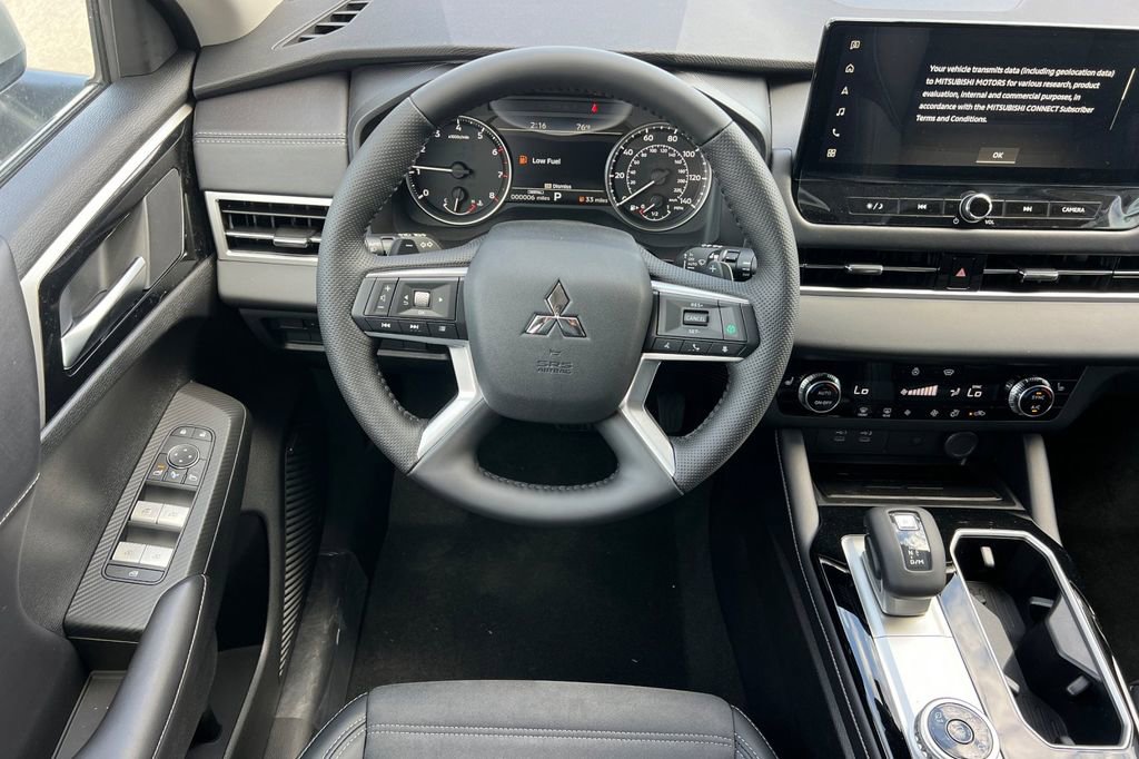 New 2026 Mitsubishi Outlander SE image 15