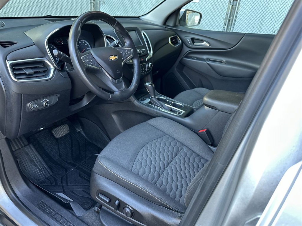 Used 2018 Chevrolet Equinox LT image 17