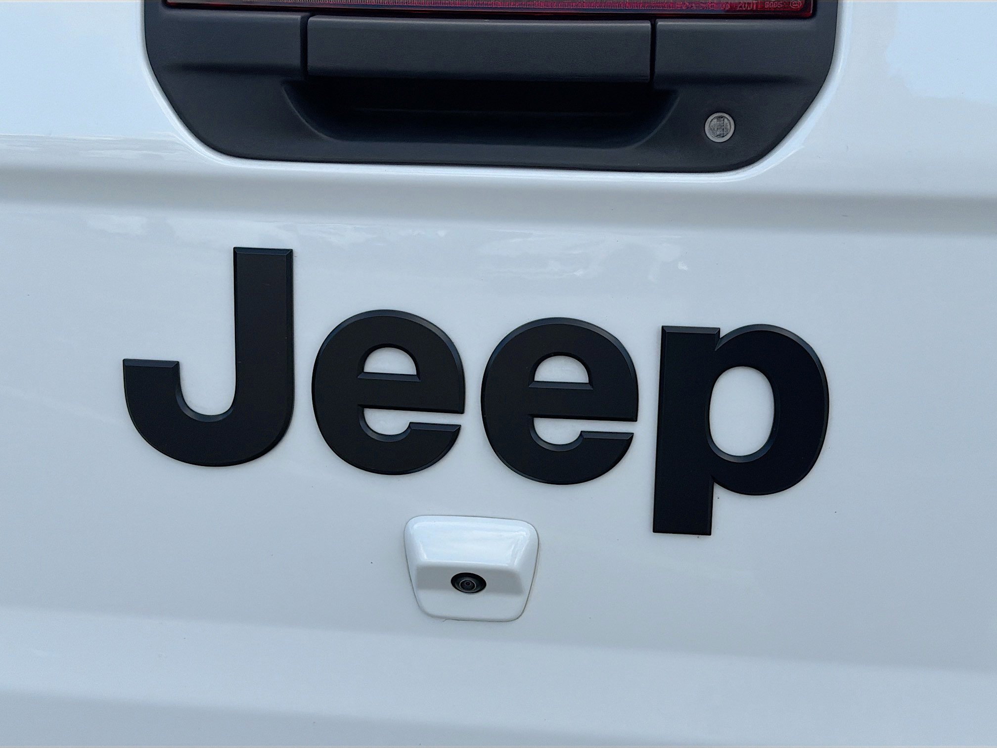 Used 2022 Jeep Gladiator Sport image 11