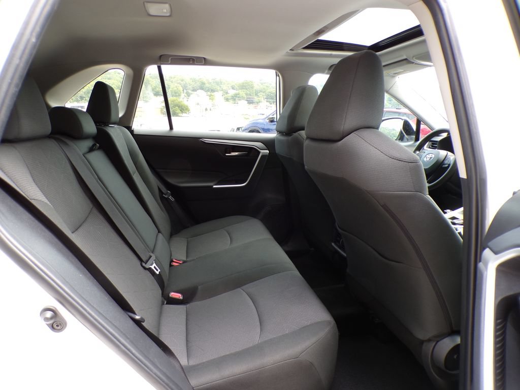 Used 2024 Toyota RAV4 XLE w/ Convenience Package FWD image 21