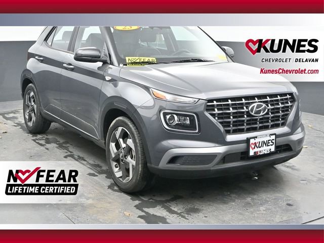Used 2023 Hyundai Venue Limited image 1