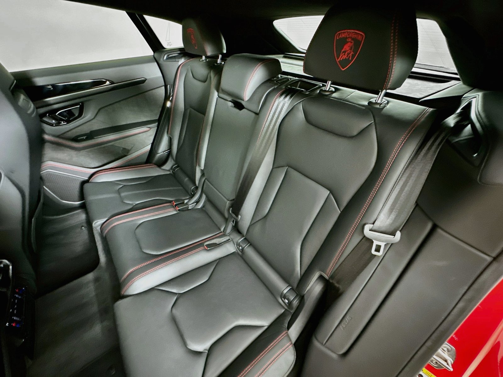 Used 2025 Lamborghini Urus S AWD/4WD image 38