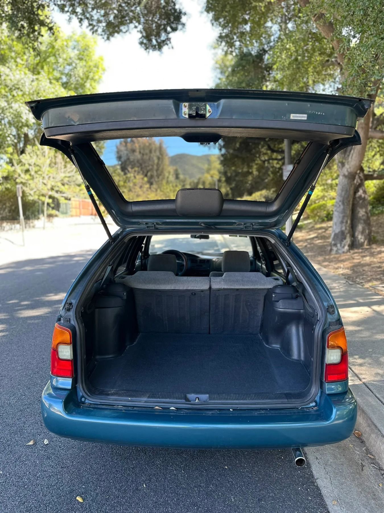 Used 1995 Toyota Corolla DX FWD image 5