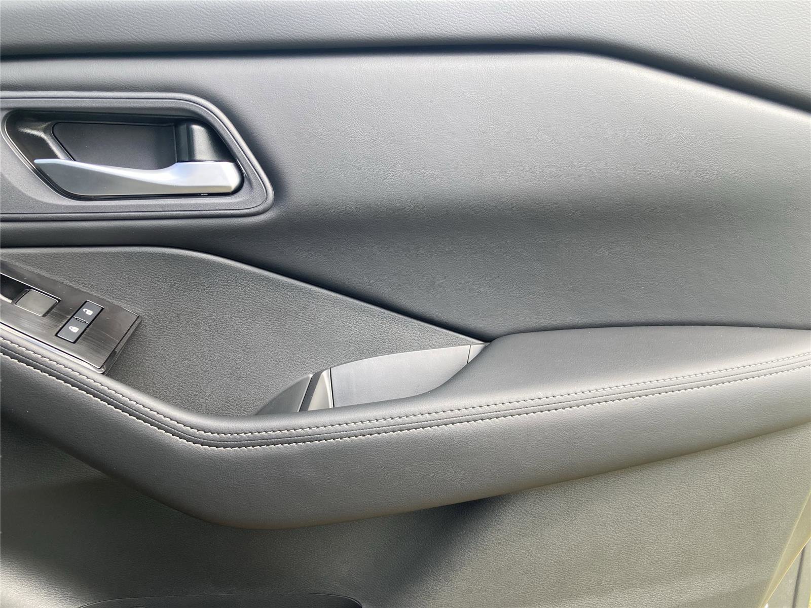 New 2026 Nissan Rogue SV w/ Cold Weather Package image 32