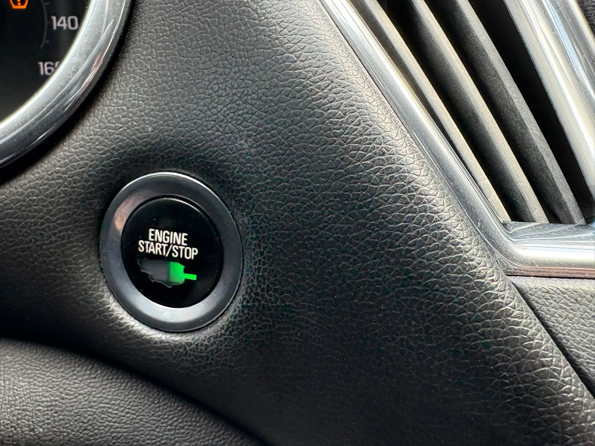 Used 2017 Chevrolet Malibu LT w/ Leather Package image 33