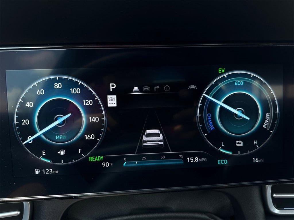 Used 2024 Hyundai Elantra Blue image 10